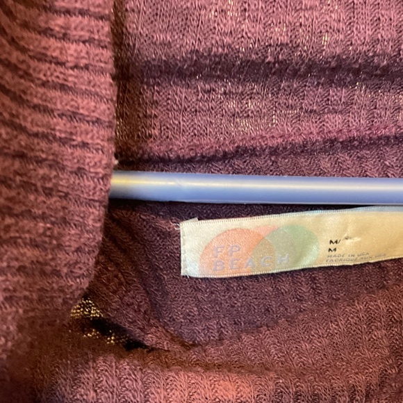 22. Free People FP Beach World Traveler Cowl Neck Split Back Sweater Size L - Picture 6 of 6